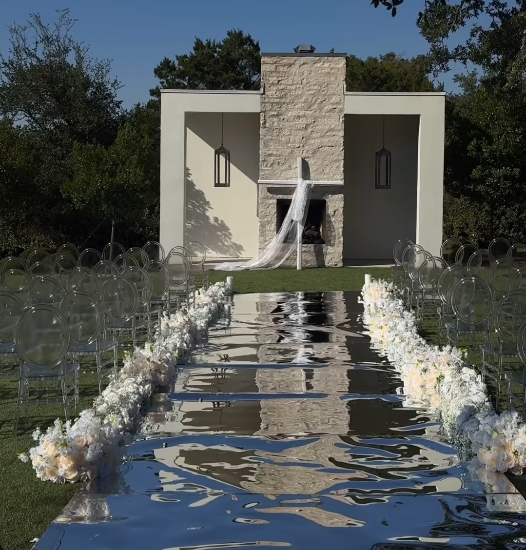 Luxury Aisle Package — “The Mirror of Dreams”